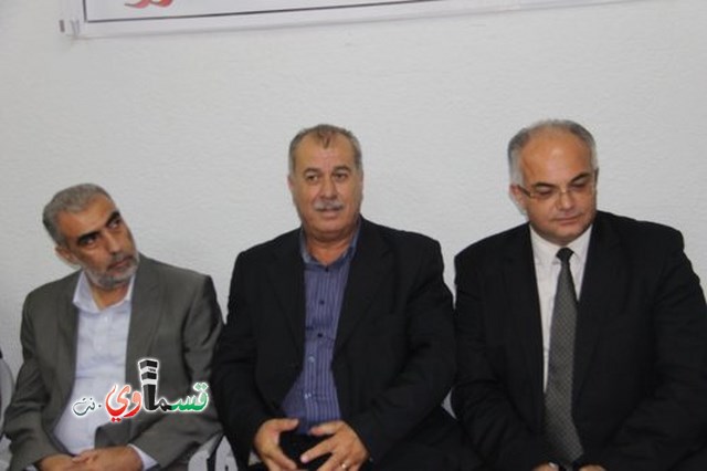 الطيبة: وفد من لجنة المتابعة في زيارة تهنئة للمحامي شعاع منصور